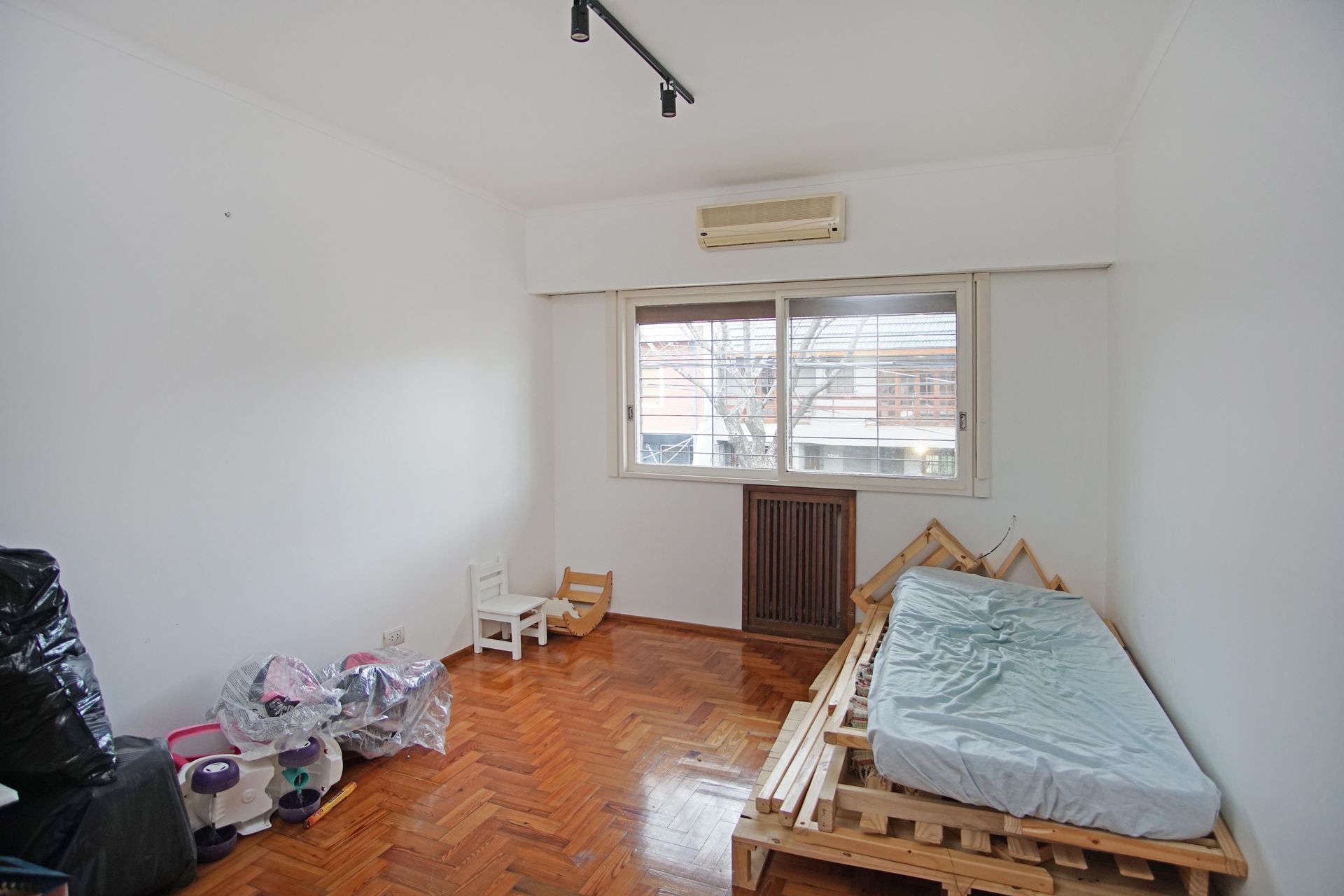 Venta Casa 4 Amb + Dep Cochera Y Pileta Vte Lopez