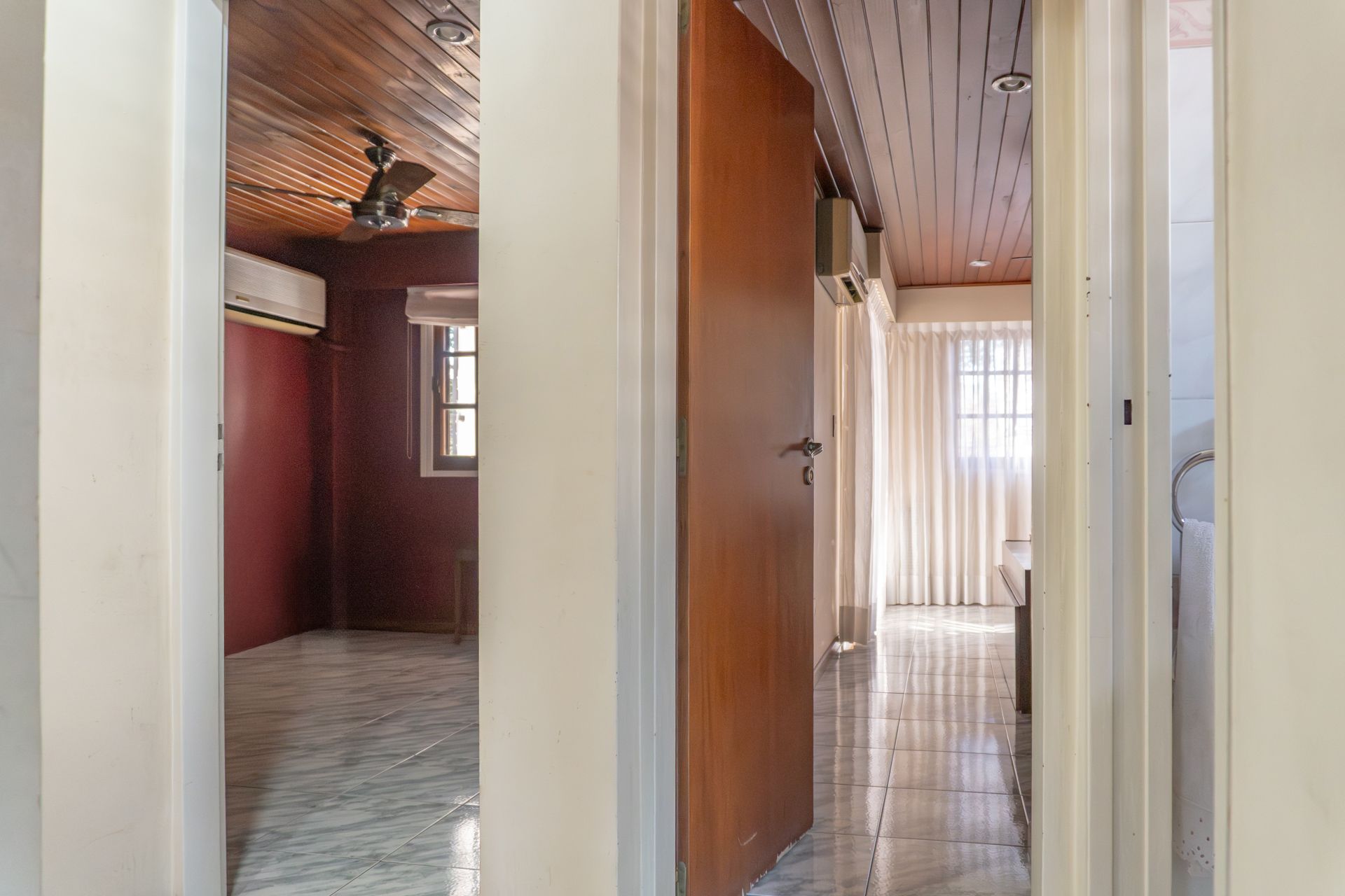 Florida: casa 3 pisos con jardín y pileta