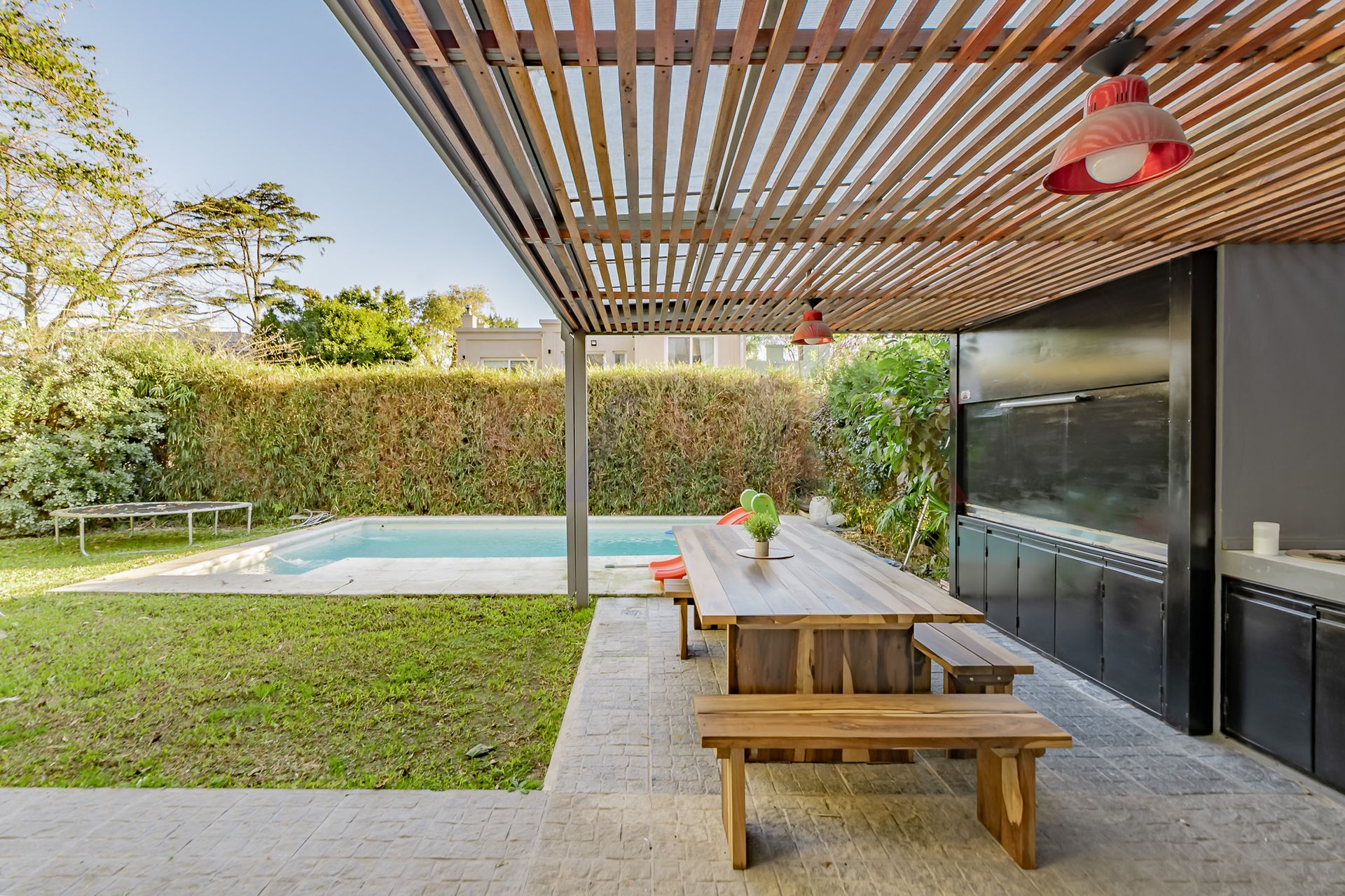 FOR SALE Beautiful House with Pool in Don Torcuato