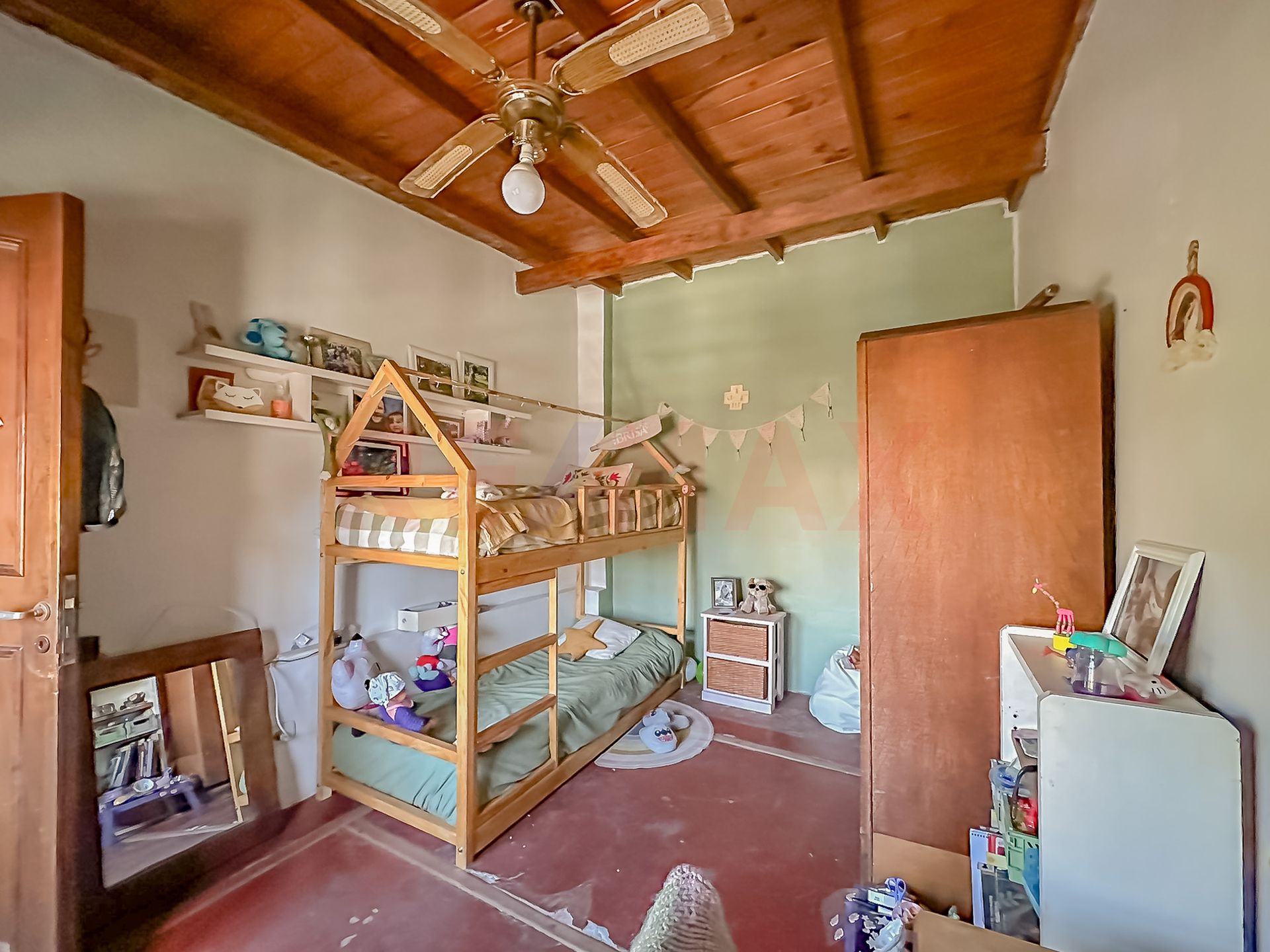 VENTA CASA en lote propio 5 amb con jardín