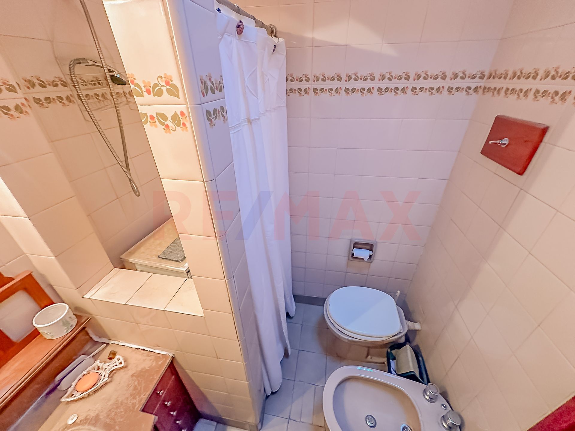 VENTA CASA en lote propio 5 amb con jardín