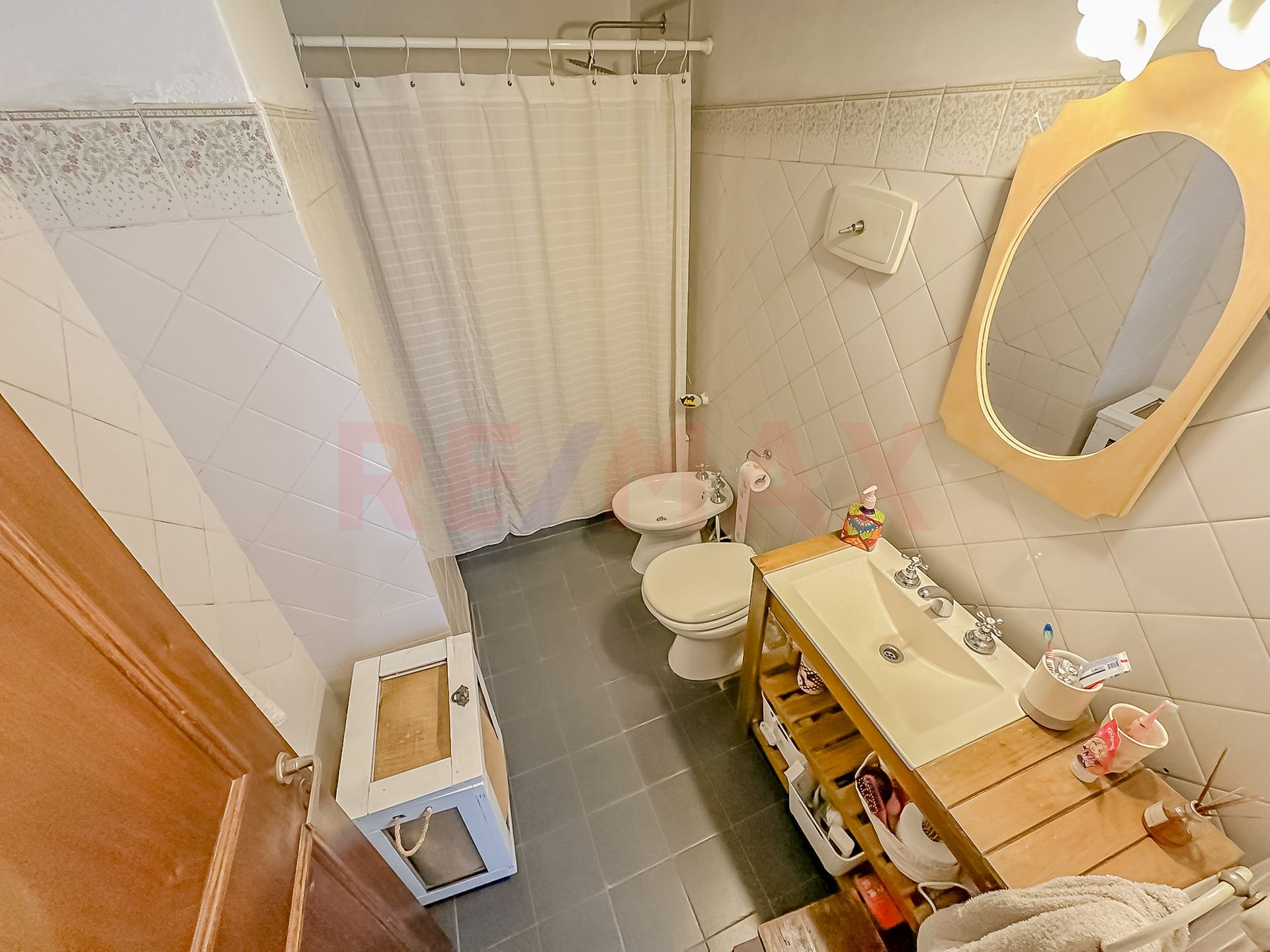 VENTA CASA en lote propio 5 amb con jardín