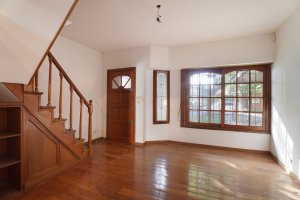 House, 5 rooms, 2‑car garage, patio, 35m lot