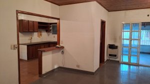 House, 5 rooms, 2‑car garage, patio, 35m lot