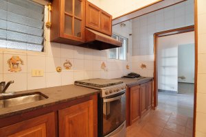 House, 5 rooms, 2‑car garage, patio, 35m lot