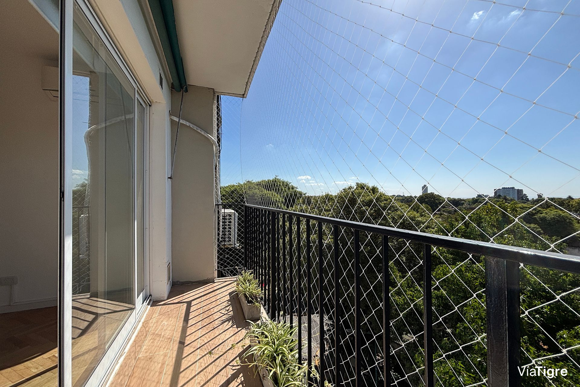 Departamento 3 ambientes en Olivos con Balcón