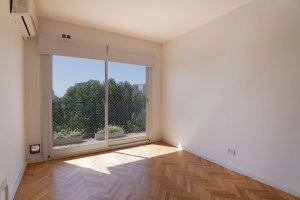 Departamento 3 ambientes en Olivos con Balcón