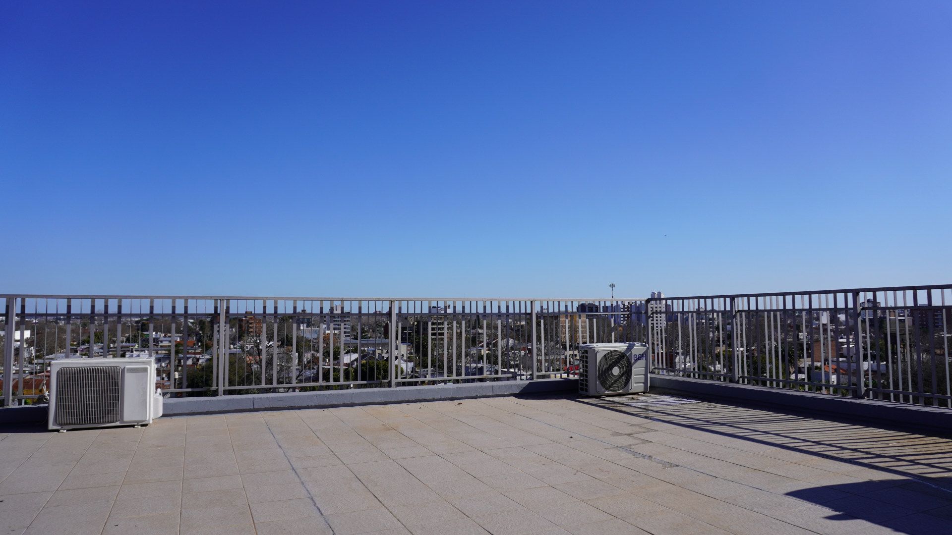 Venta 3 Ambientes + Cochera + Terraza 85 m Tigre