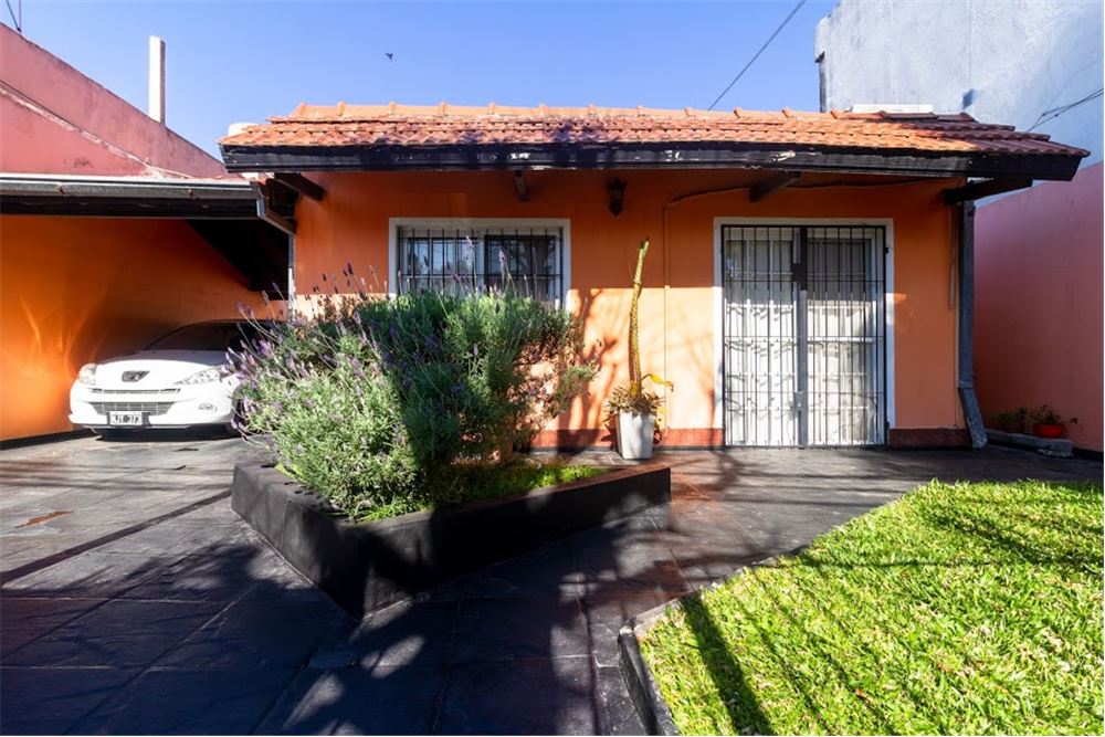 Sale of 2 units with semi‑covered garage