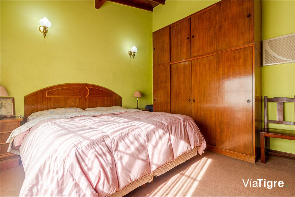 venta 2 viviendas con cochera semi cubierta
