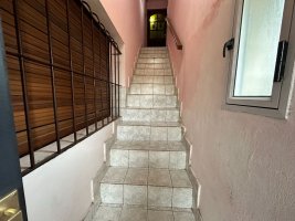 House for sale with large 905 m² multi-family lot