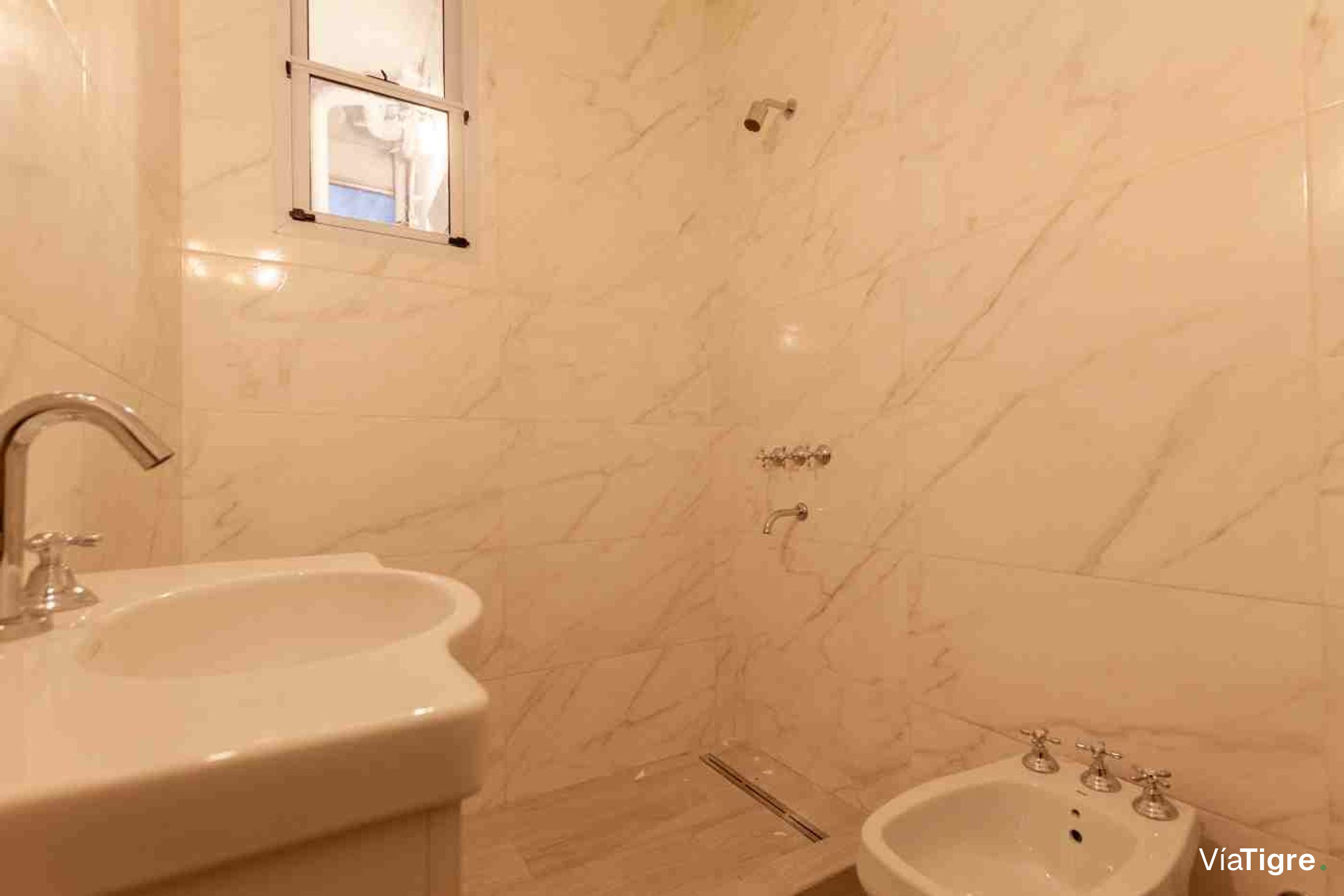 Venta Depto 5 Ambientes Reciclado con Jardín