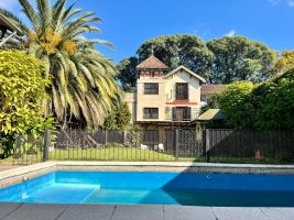 House for Sale, 6 rooms, Vía López, Pileta St.