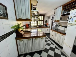 House for Sale, 6 rooms, Vía López, Pileta St.