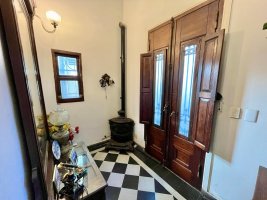 House for Sale, 6 rooms, Vía López, Pileta St.