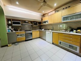 Casa Con Parque Pileta En Lomas De San Isidro