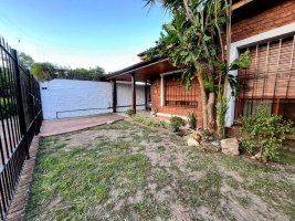 Venta Casa Multifamiliar El Talar Con Pileta