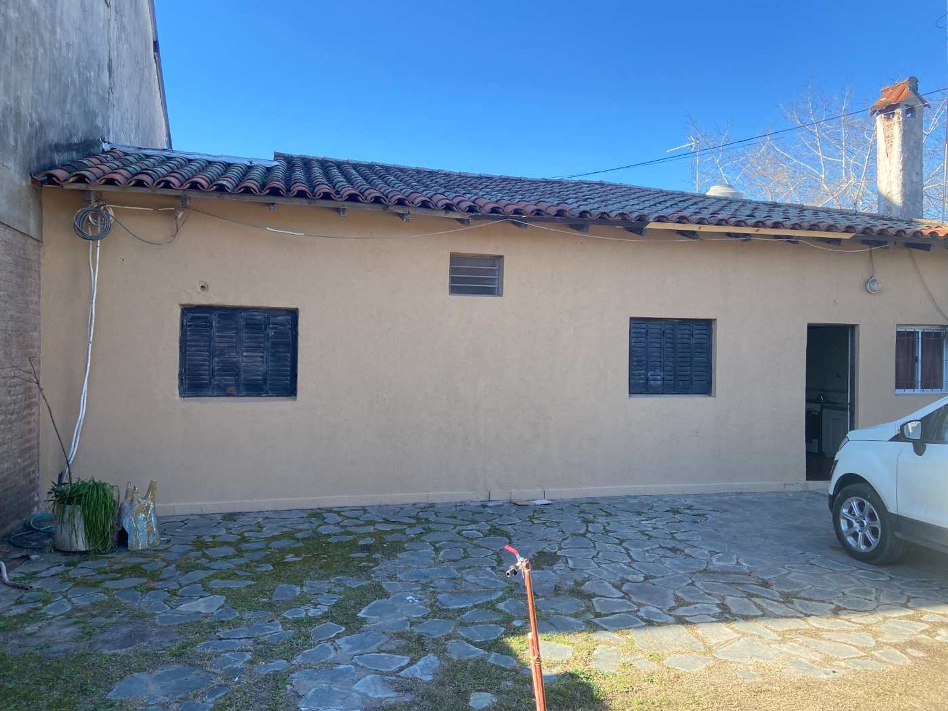 Casa Venta 3 Ambientes Don Torcuato Cochera Patio