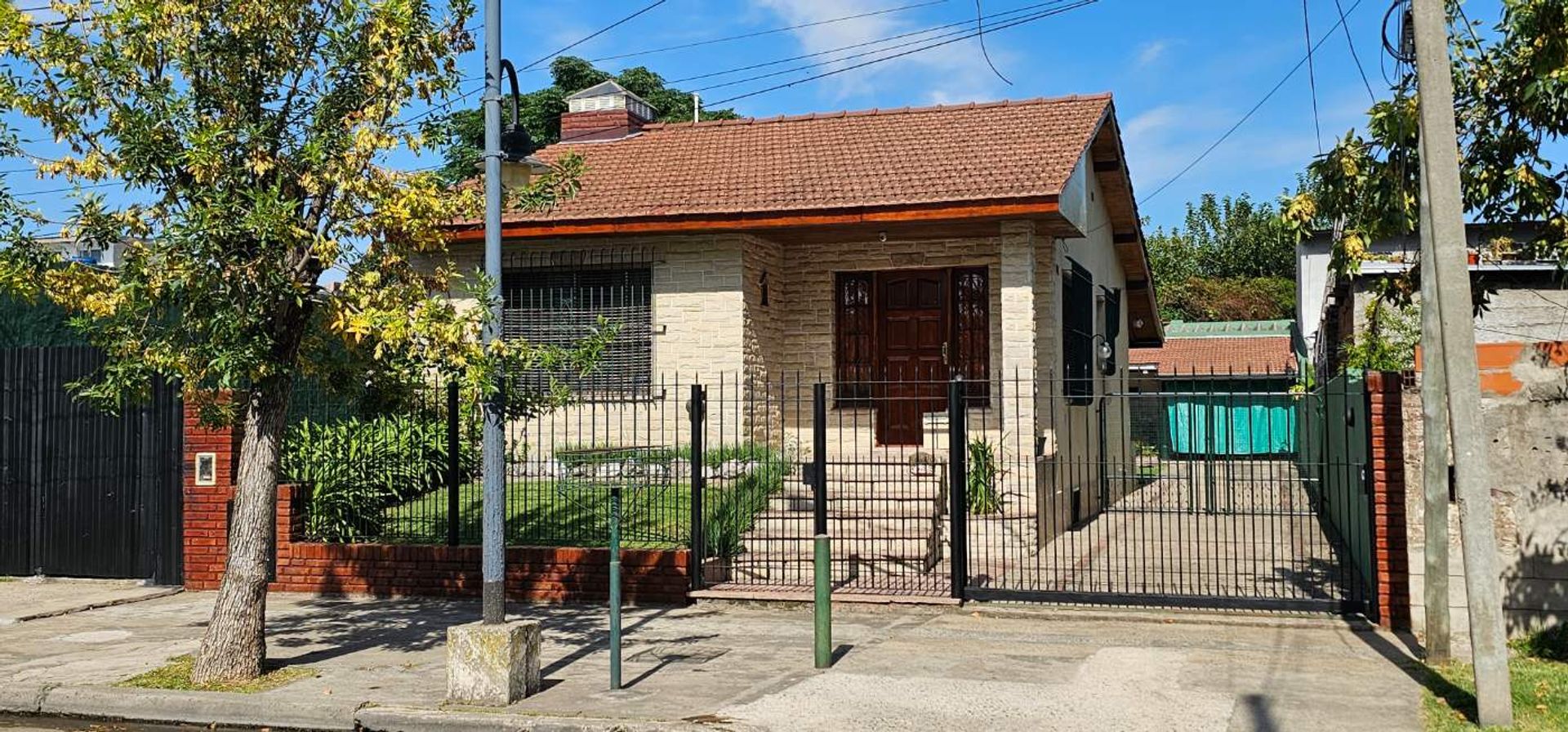 Venta Casa Tigre , Cochera, Quincho.