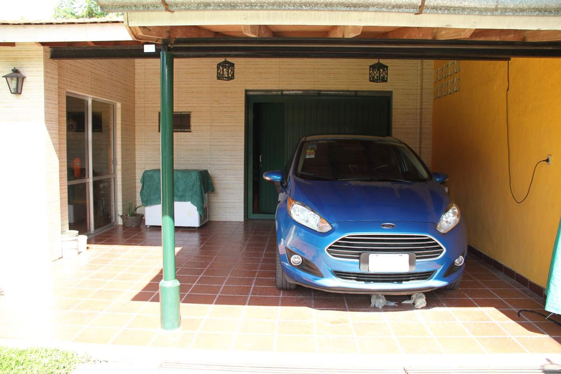 Venta Casa Tigre , Cochera, Quincho.