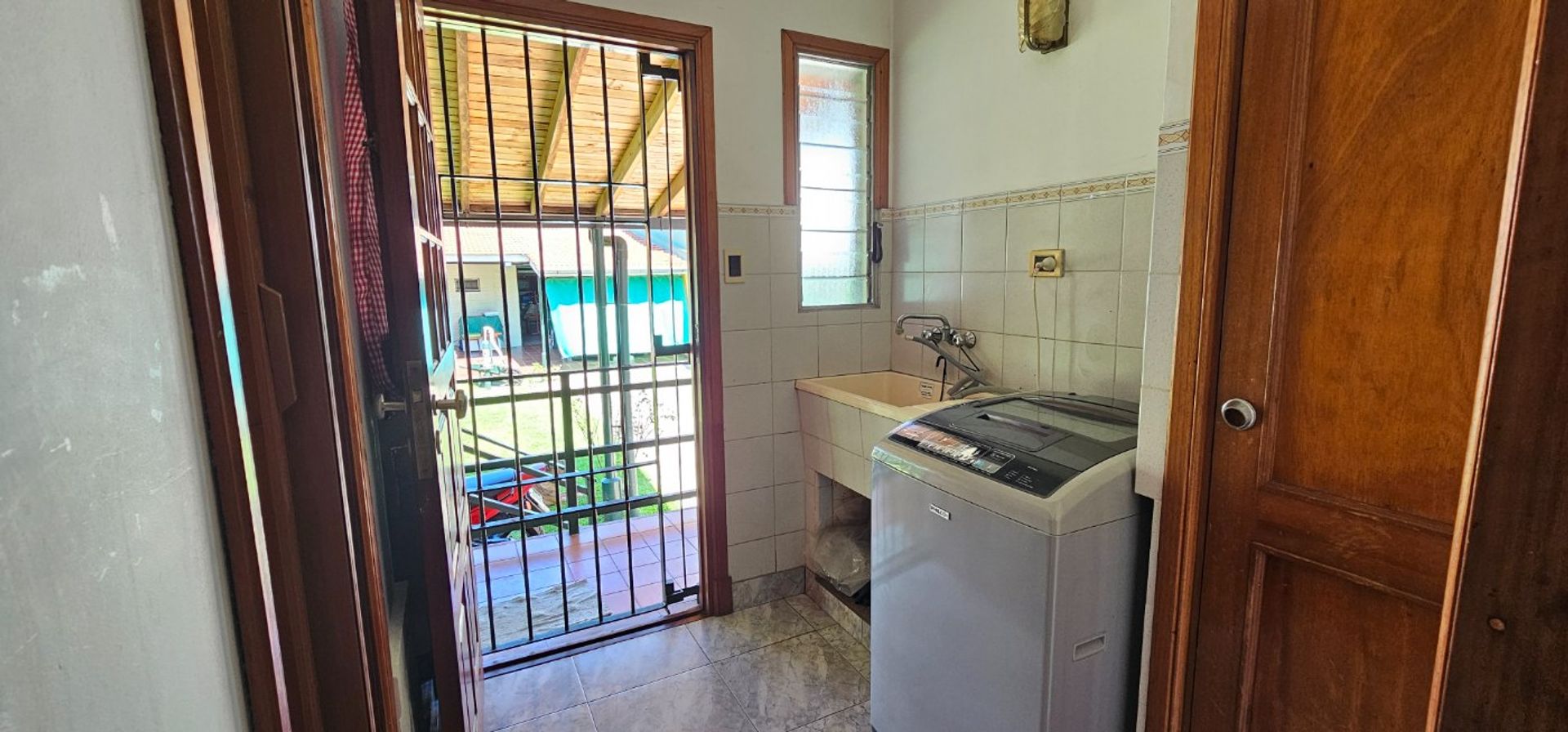 Venta Casa Tigre , Cochera, Quincho.