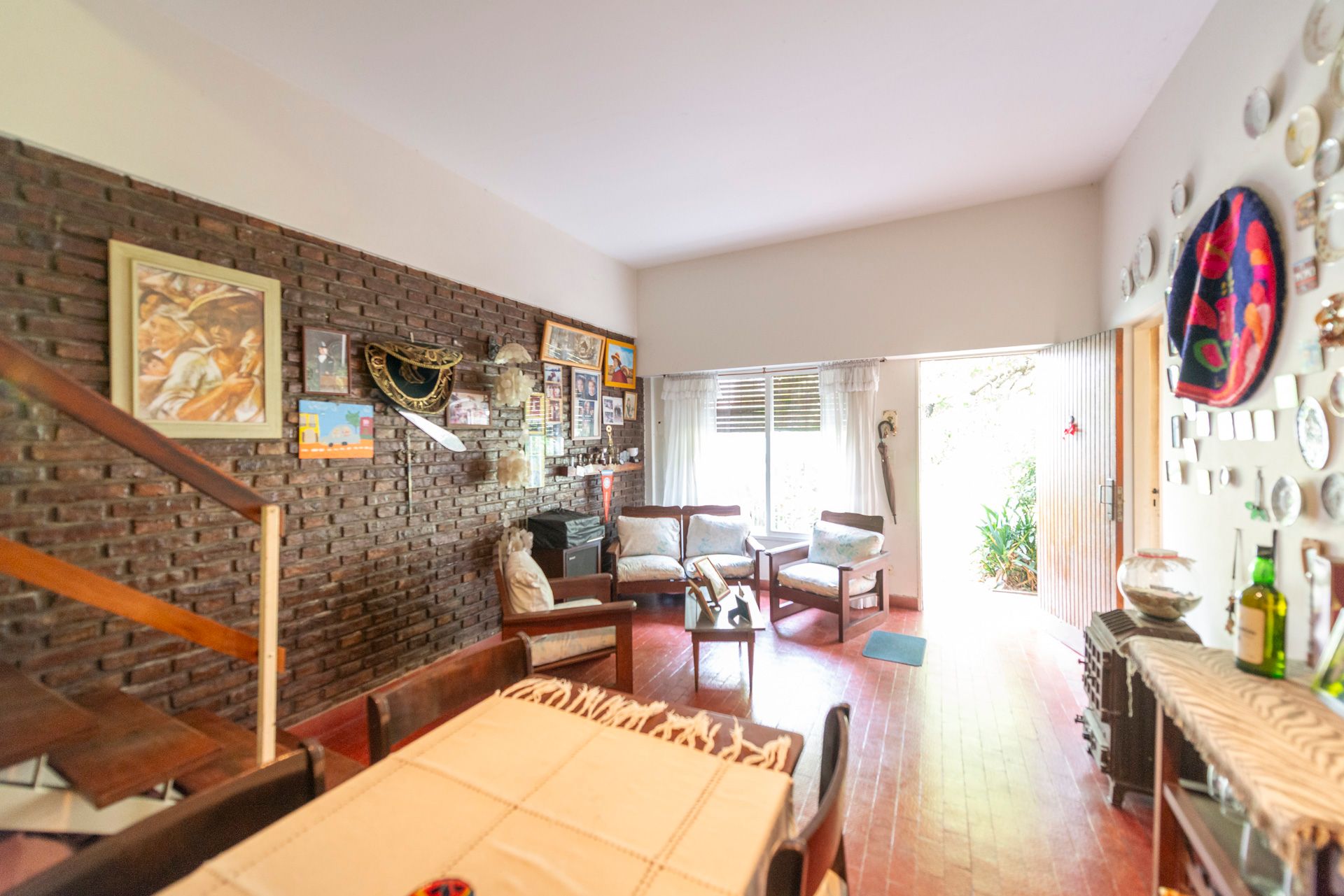 Casa multifamiliar Venta 7 amb. con jardin-Olivos