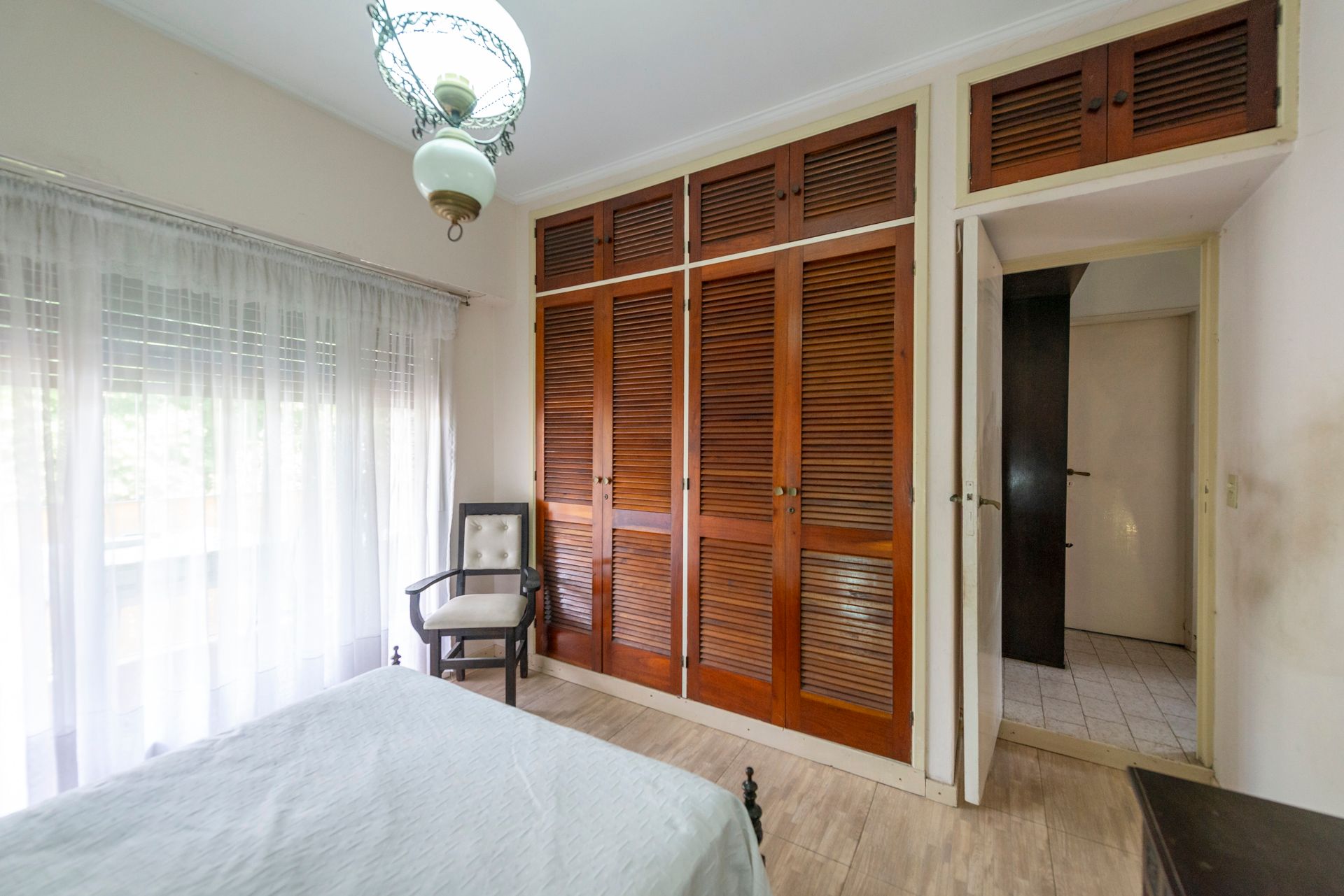 Casa multifamiliar Venta 7 amb. con jardin-Olivos
