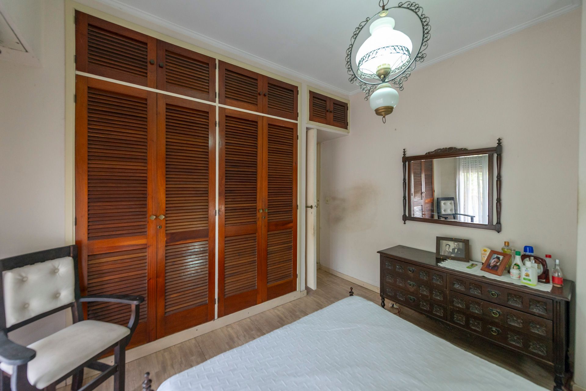 Casa multifamiliar Venta 7 amb. con jardin-Olivos