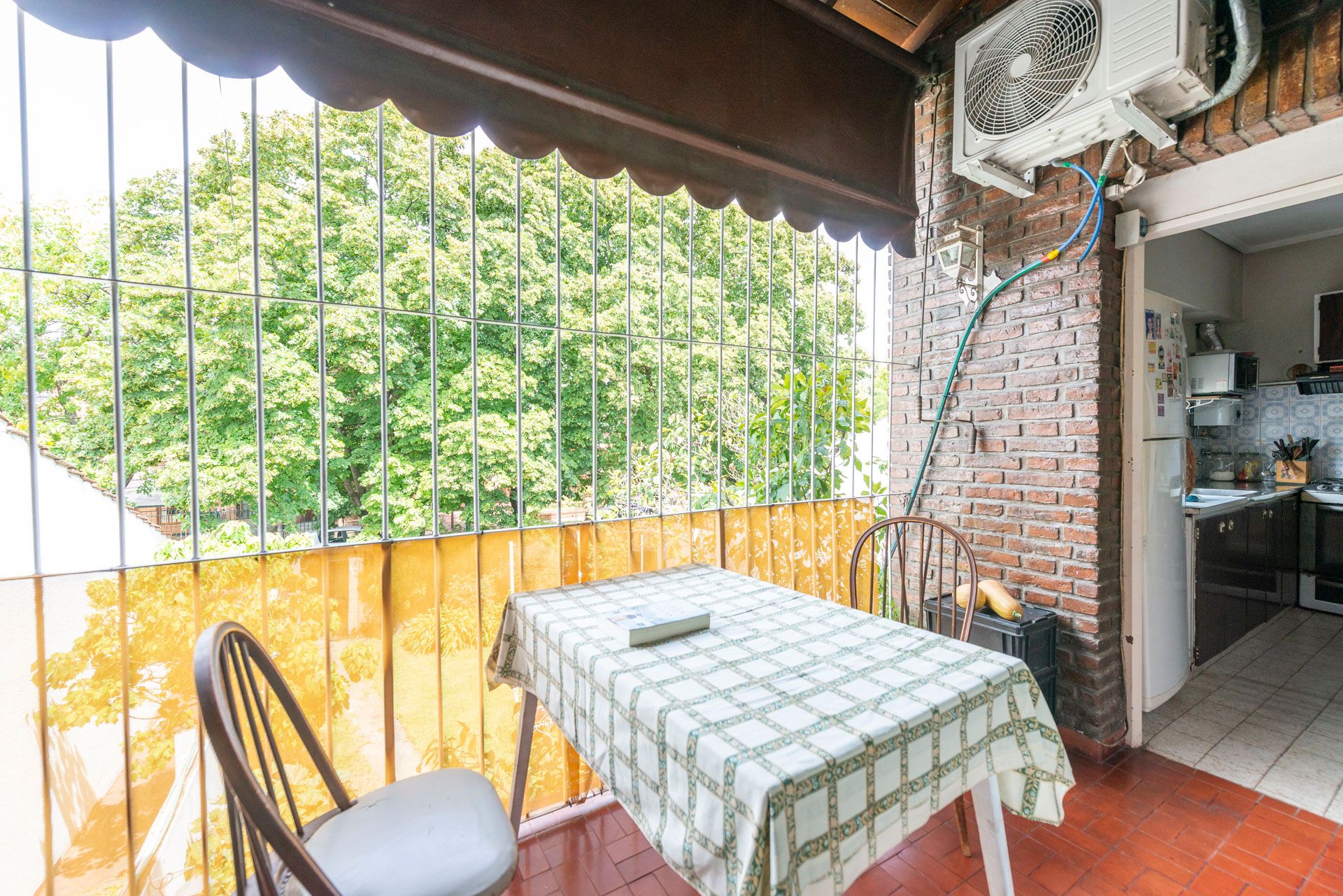 Casa multifamiliar Venta 7 amb. con jardin-Olivos