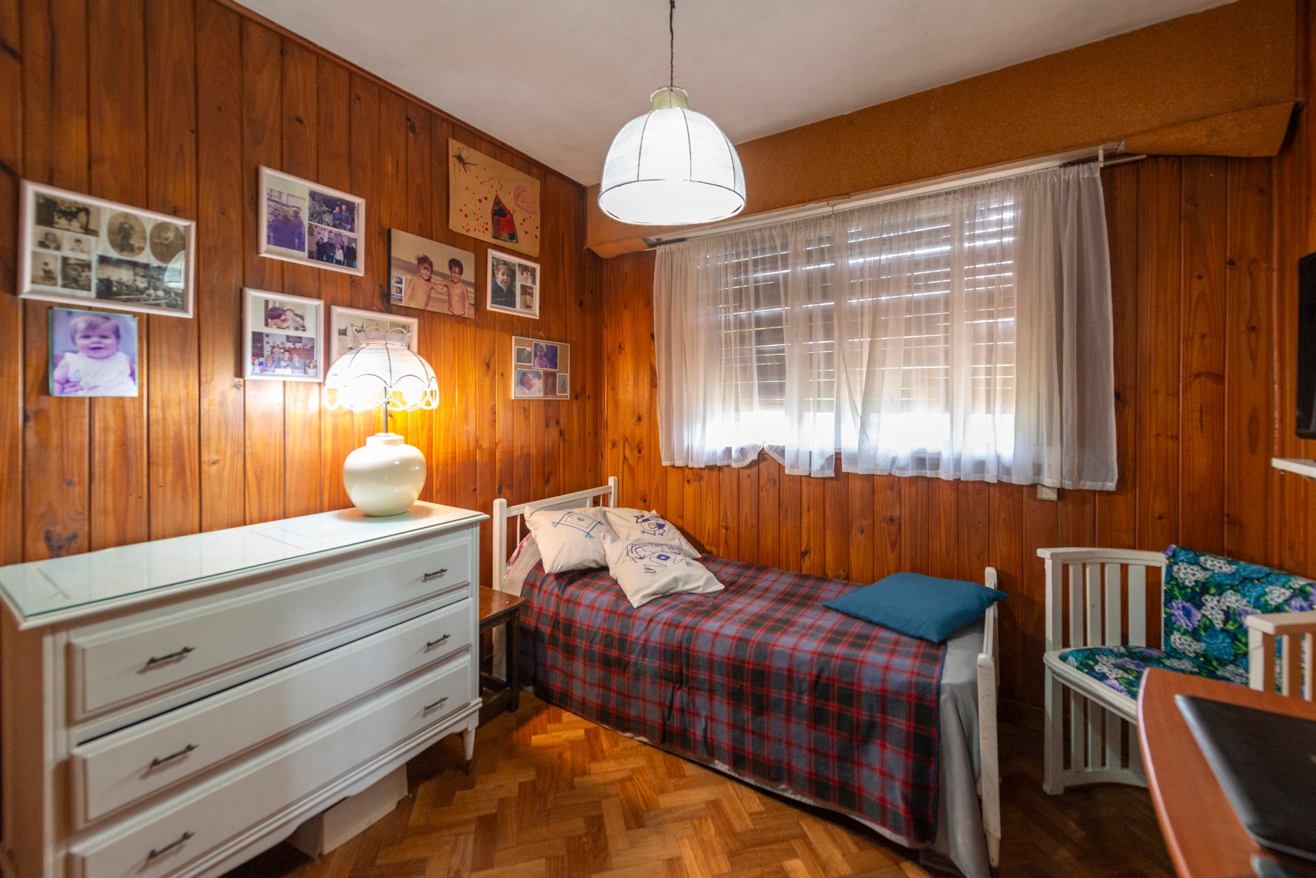 Casa multifamiliar Venta 7 amb. con jardin-Olivos