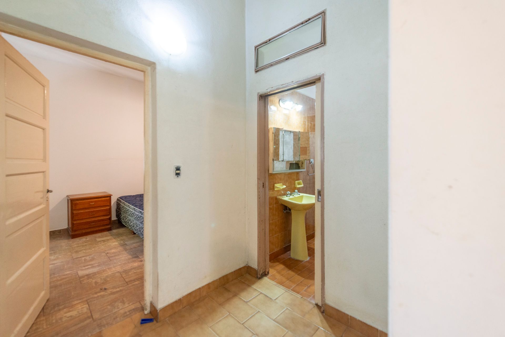 Casa multifamiliar Venta 7 amb. con jardin-Olivos