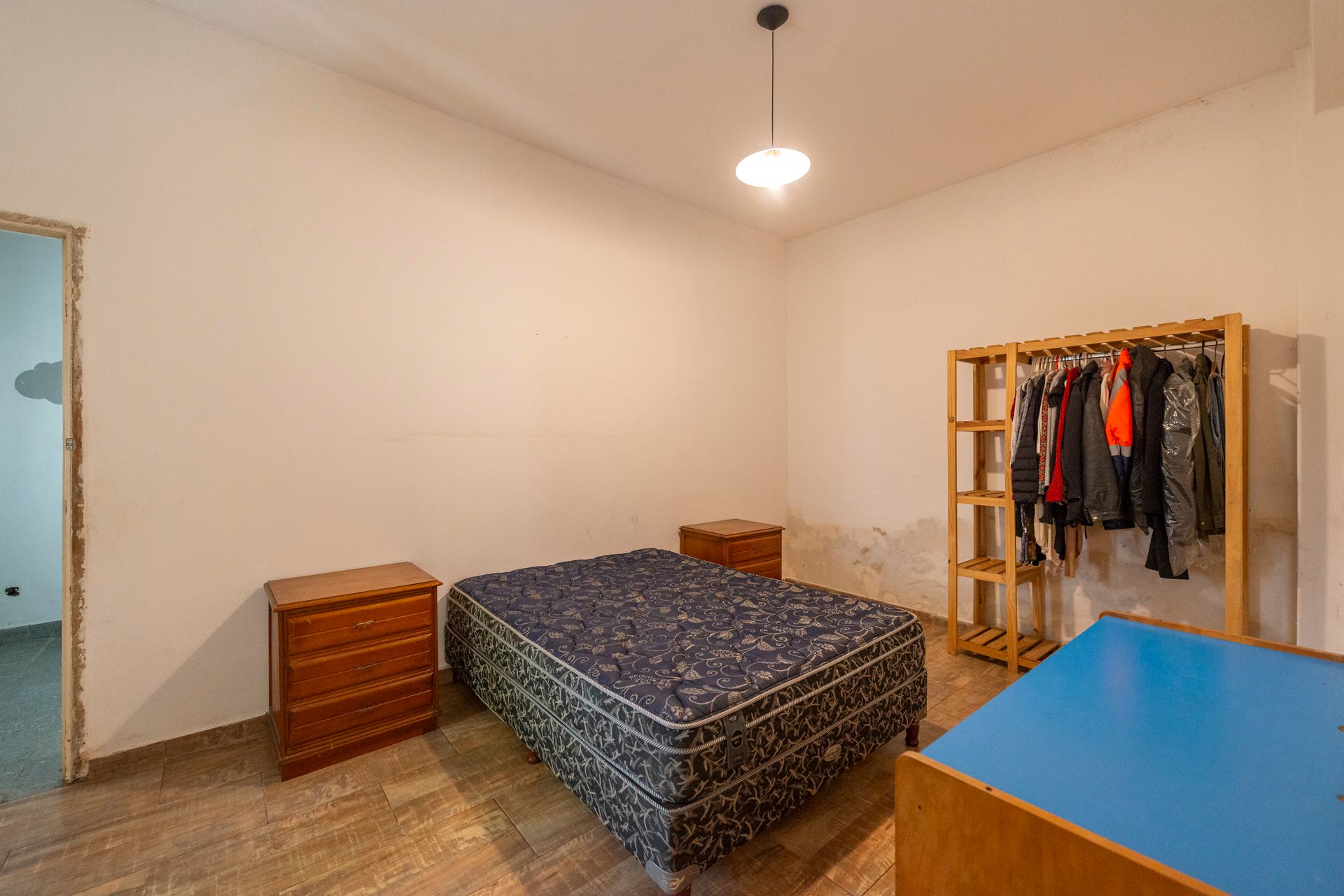 Casa multifamiliar Venta 7 amb. con jardin-Olivos
