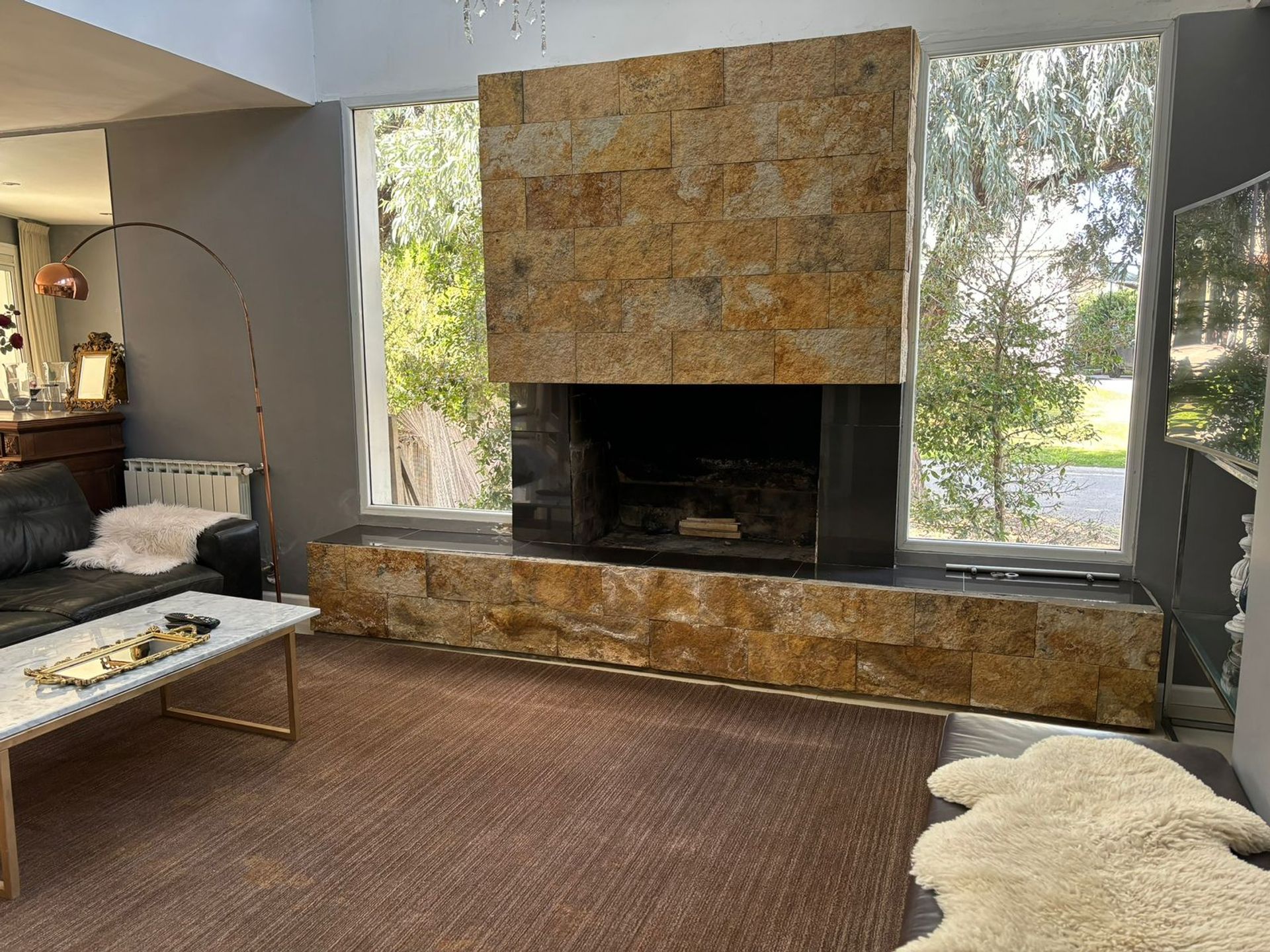 Casa de dos plantas en lote interno