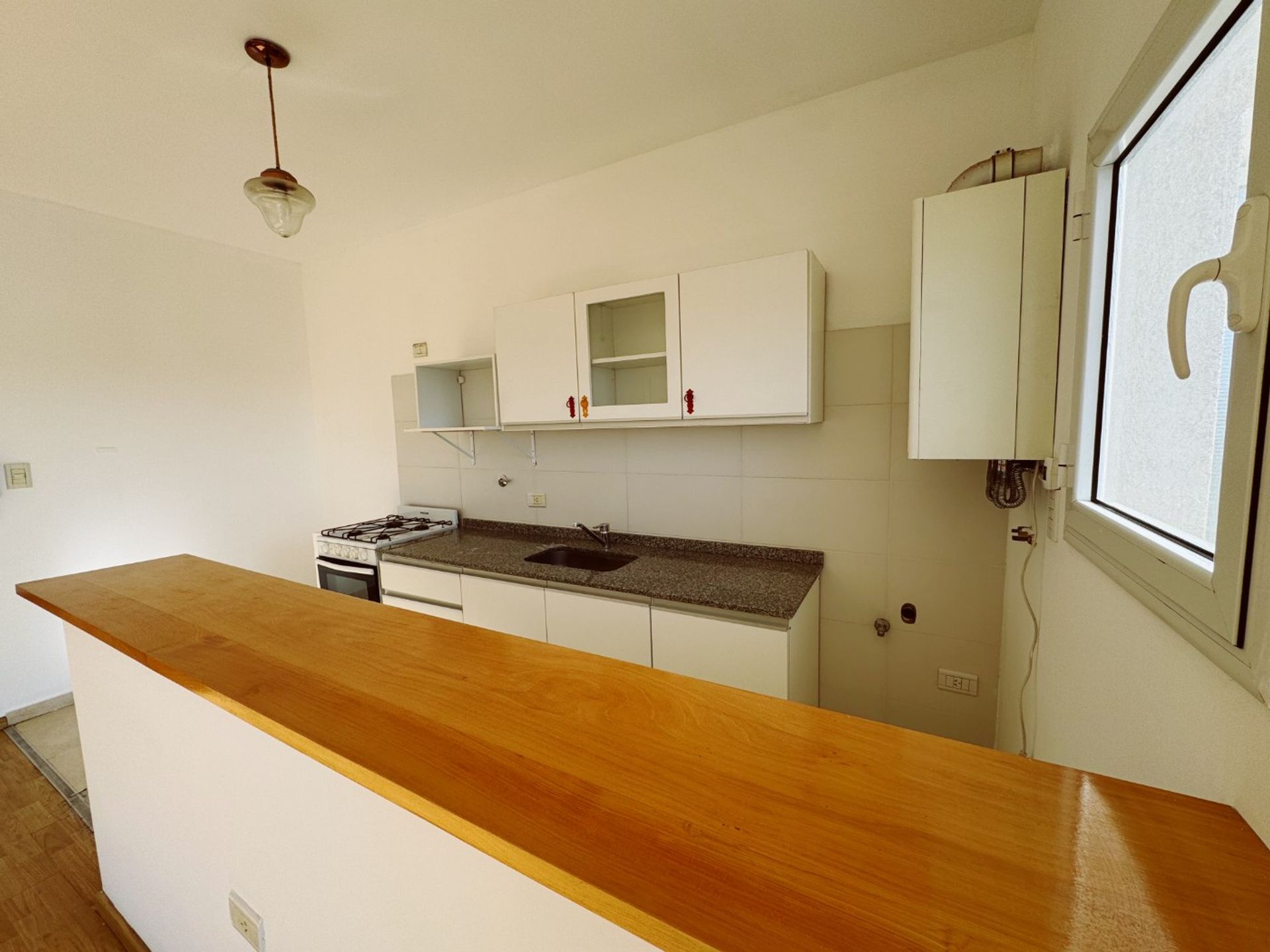 Departamento 2 Amb. c/ cochera en Venta-Tigre