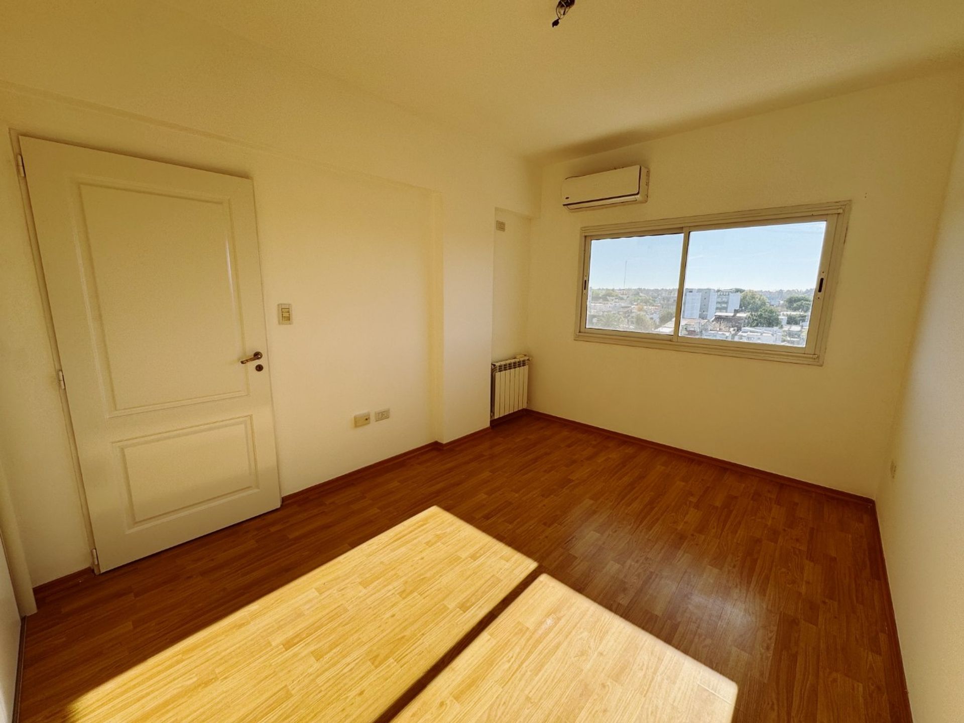 Departamento 2 Amb. c/ cochera en Venta-Tigre