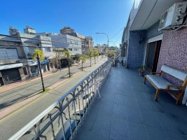 House with Commercial Space for Sale in Tigre Center