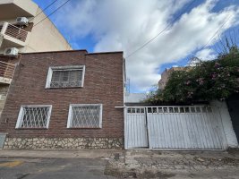 Casa en Venta 3 ambientes c/ patio-Tigre centro-