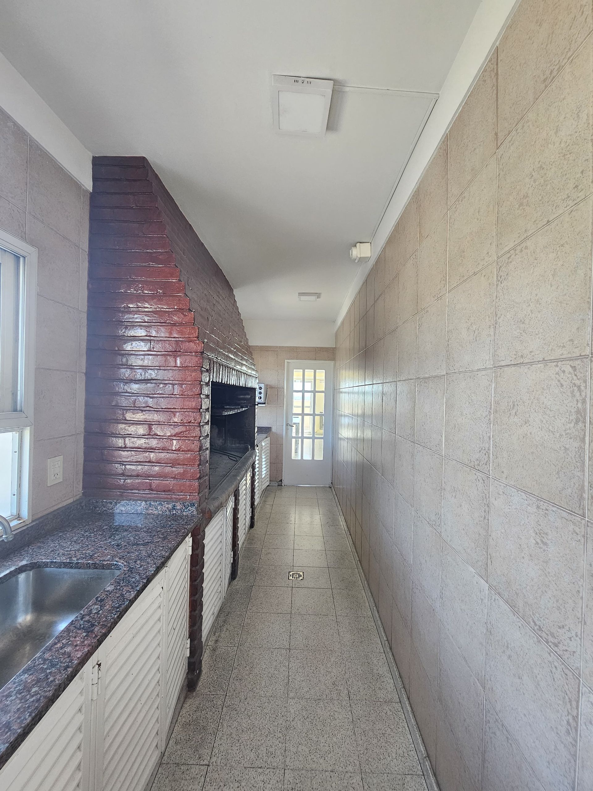 Venta Departamento 2 Amb Tigre Centro Cochera