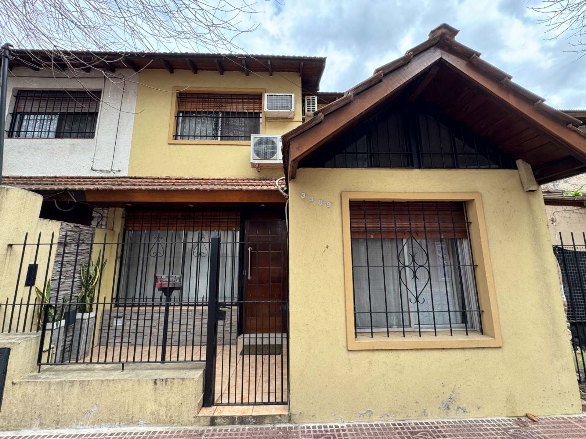 Duplex for Sale with 3 bedrooms and patio - Victoria