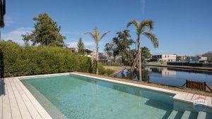 Venta casa a laguna en Laguna Grande Villanueva