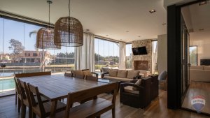 Venta casa a laguna en Laguna Grande Villanueva