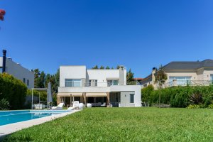 Venta Casa 4 Ambientes en Tigre