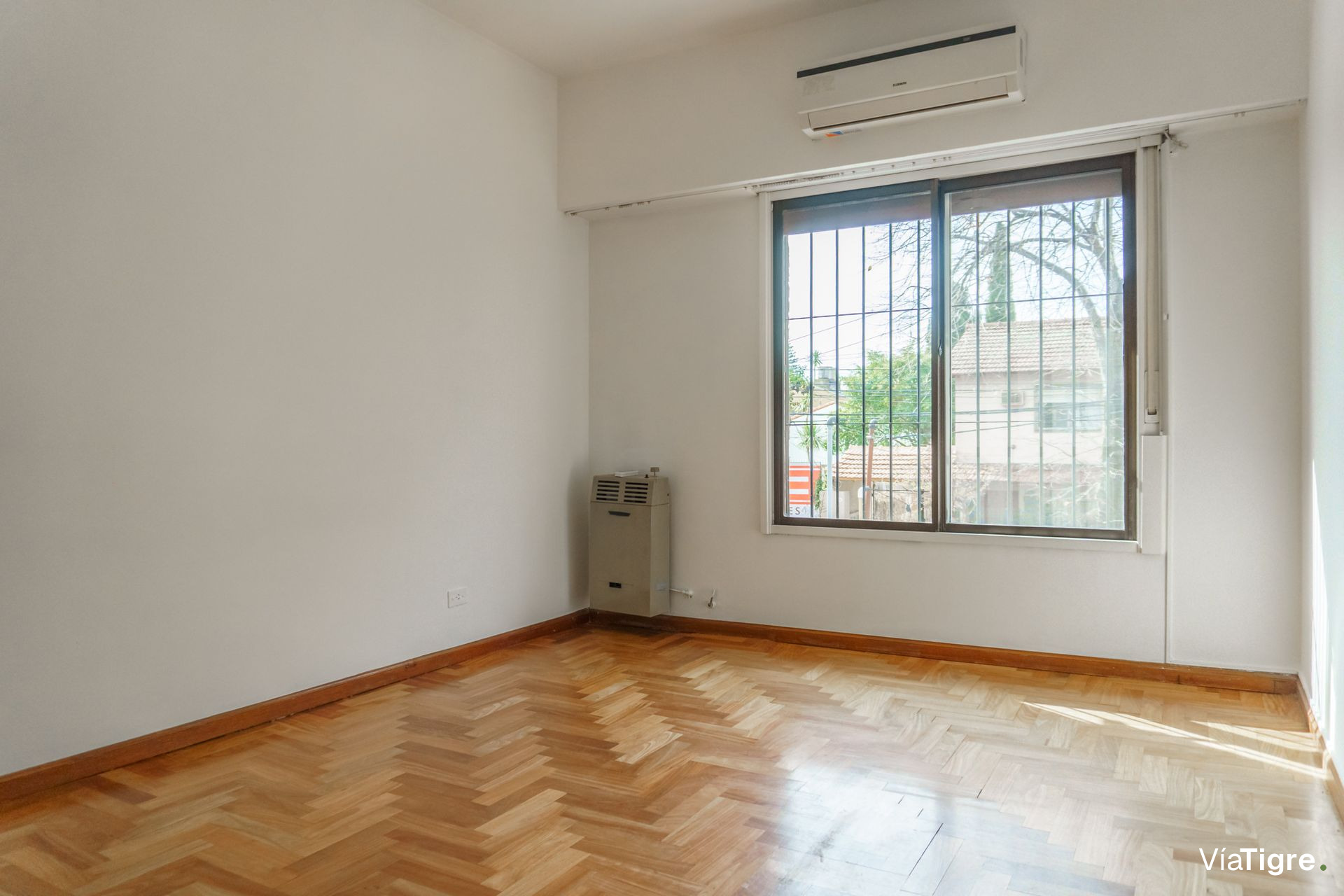 Venta Casa Triplex 4 ambientes en Olivos