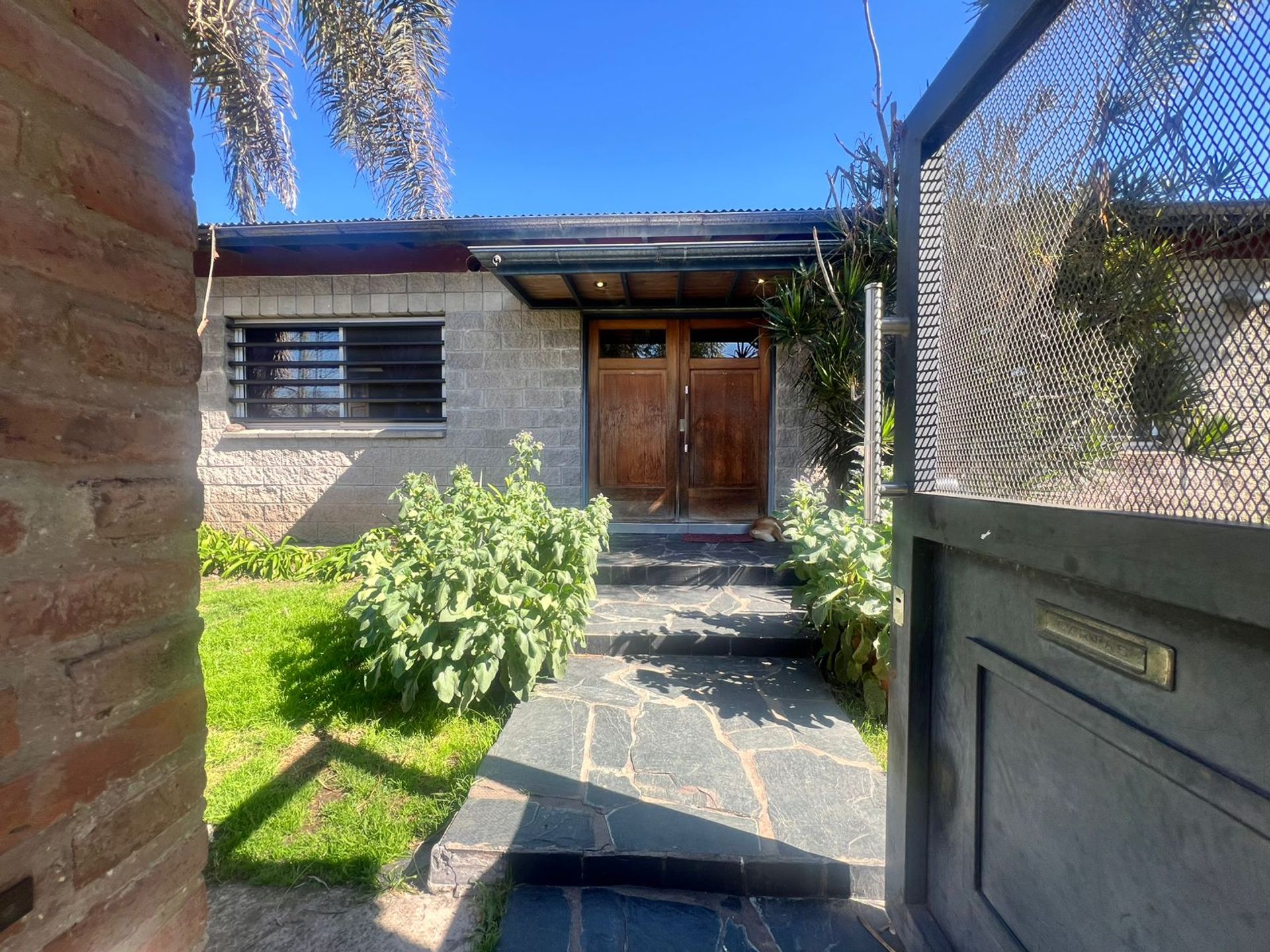 Venta casa de 6 ambientes con pileta en El Talar