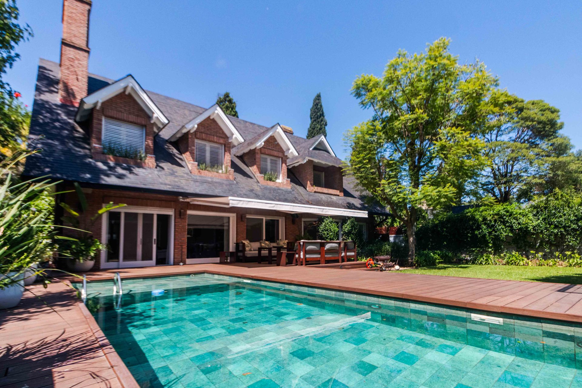 Venta Exclusiva Casa de 7 Amb en L de San Isidro