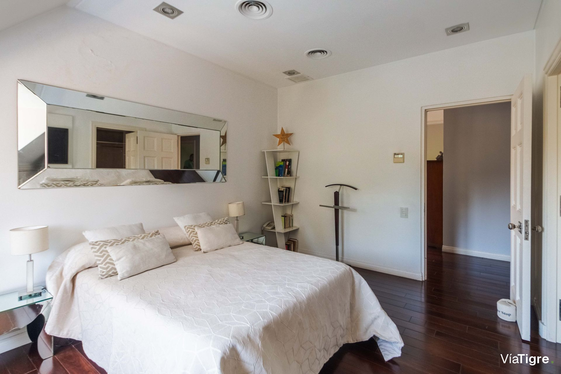Venta Exclusiva Casa de 7 Amb en L de San Isidro