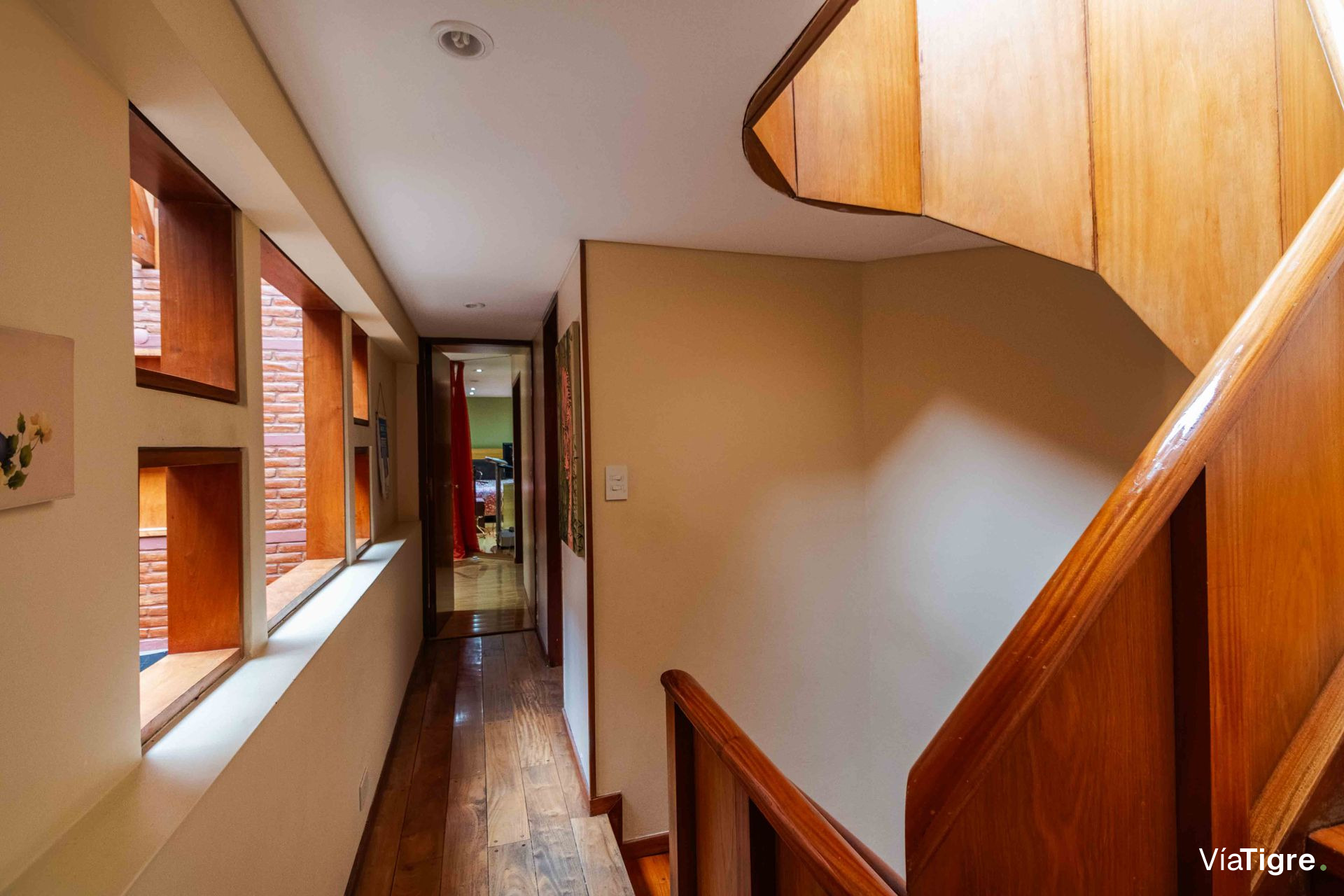 Venta Casa de 6 Ambientes, jardin,pileta,parrilla