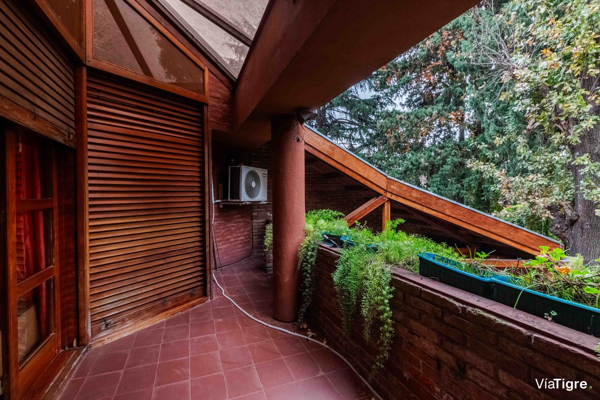 Venta Casa de 6 Ambientes, jardin,pileta,parrilla