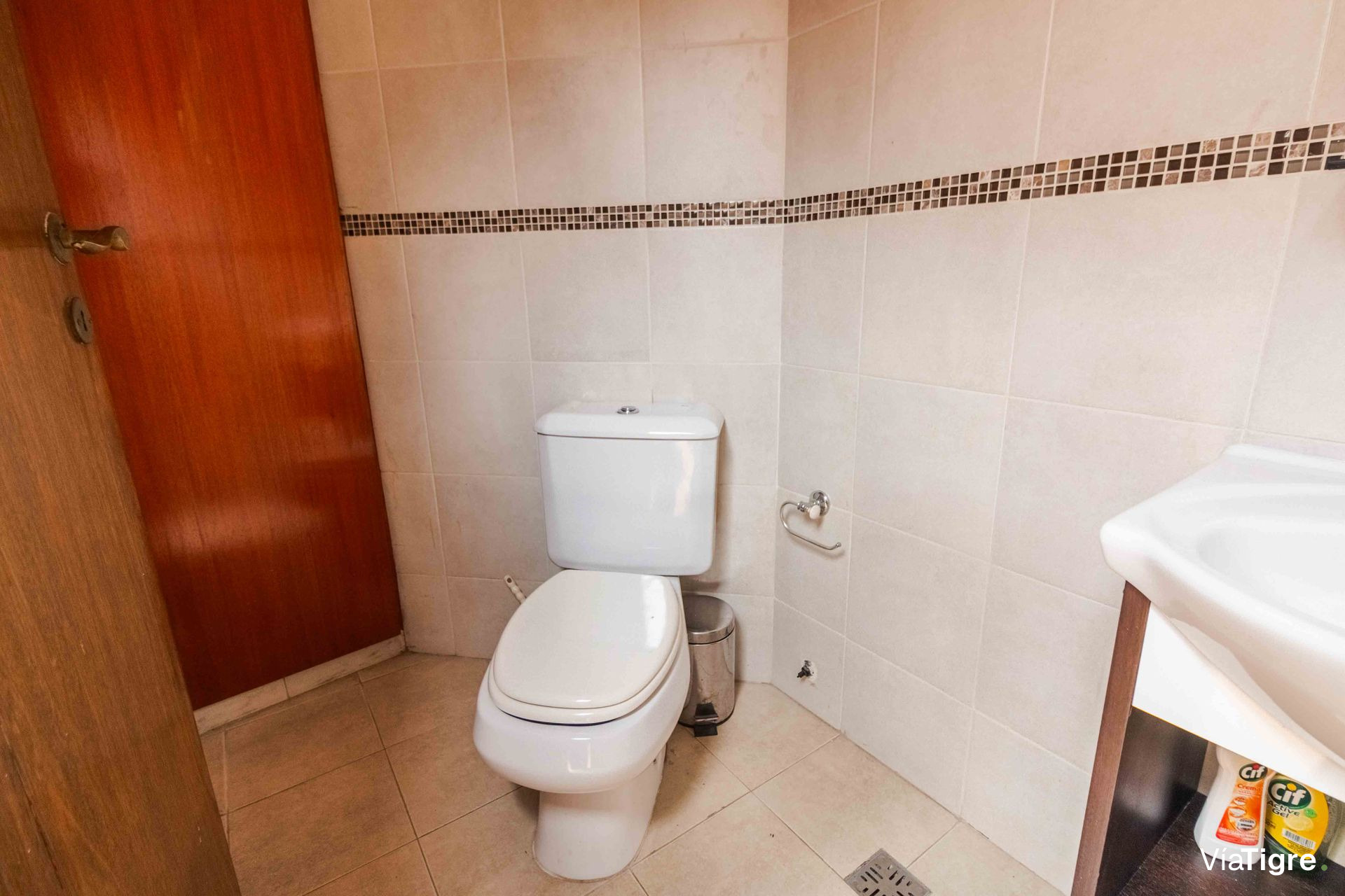 Venta Casa de 6 Ambientes, jardin,pileta,parrilla