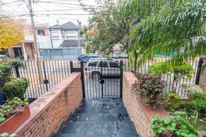 Venta Casa de 6 Ambientes, jardin,pileta,parrilla